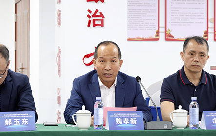 【行業(yè)前沿】林業(yè)行業(yè)標(biāo)準(zhǔn)《超薄纖維板》和國(guó)家標(biāo)準(zhǔn)《木材與木制品中生物碳含量計(jì)算方法》啟動(dòng)與研討會(huì)于新港集團(tuán)圓滿召開(kāi)