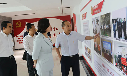 新港集團(tuán)紅領(lǐng)書記派駐單位——市城管局黨組書記、局長徐立娟一行調(diào)研座談